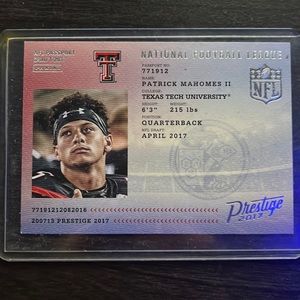 Panini Patrick mahomes NFL passport draft 2017 football card